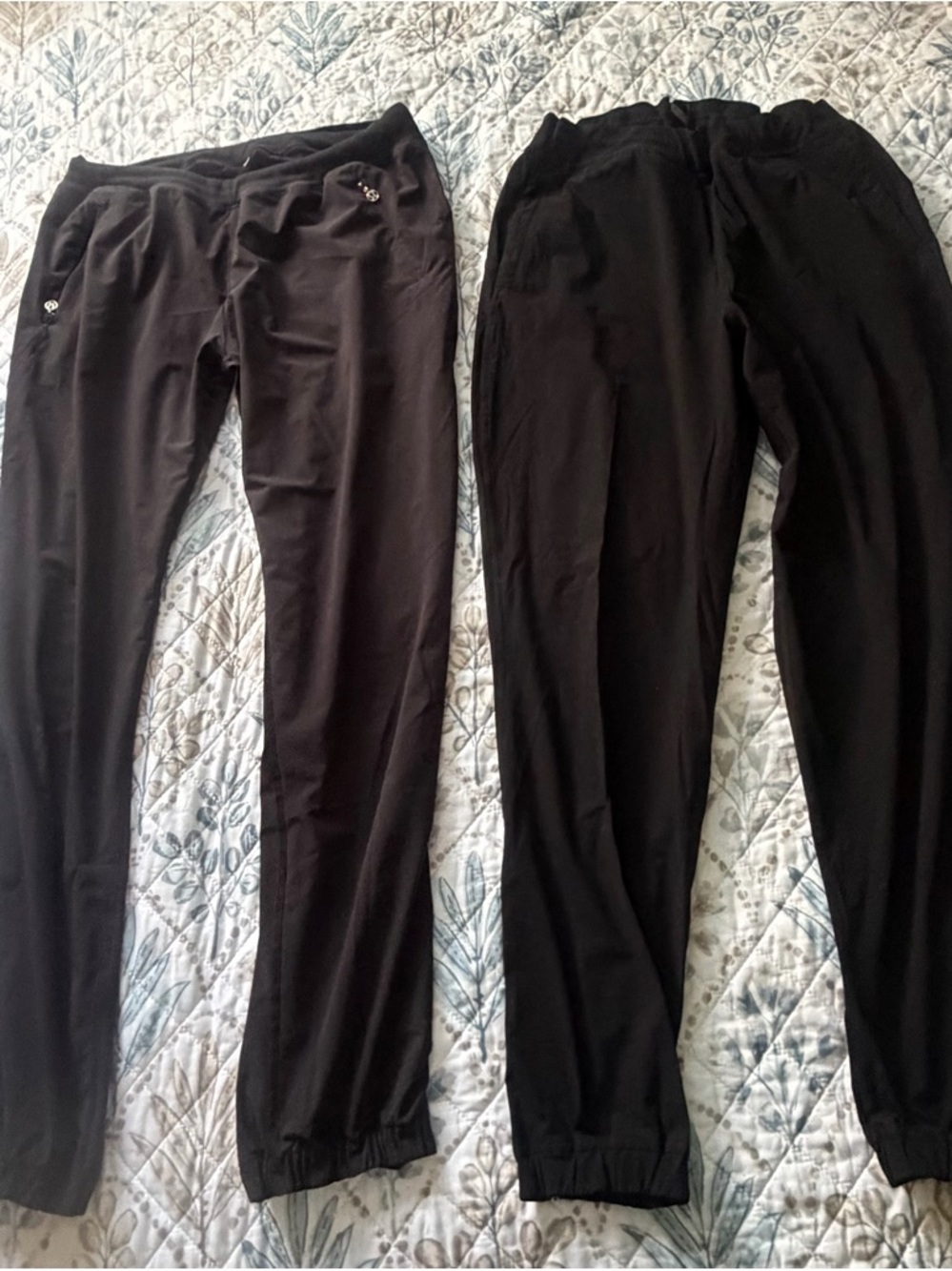 lululemon athletica Black Women’s Jogger Pants - Pair